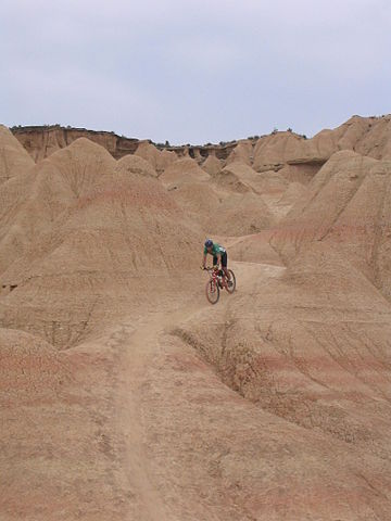 Ruta en bici por las Bardenas Reales en Navarra